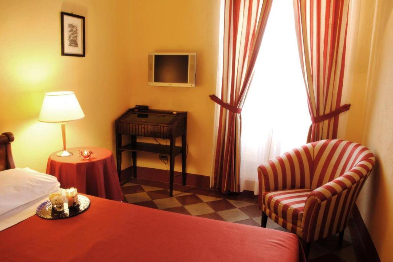 Il Chiostro Del Carmine