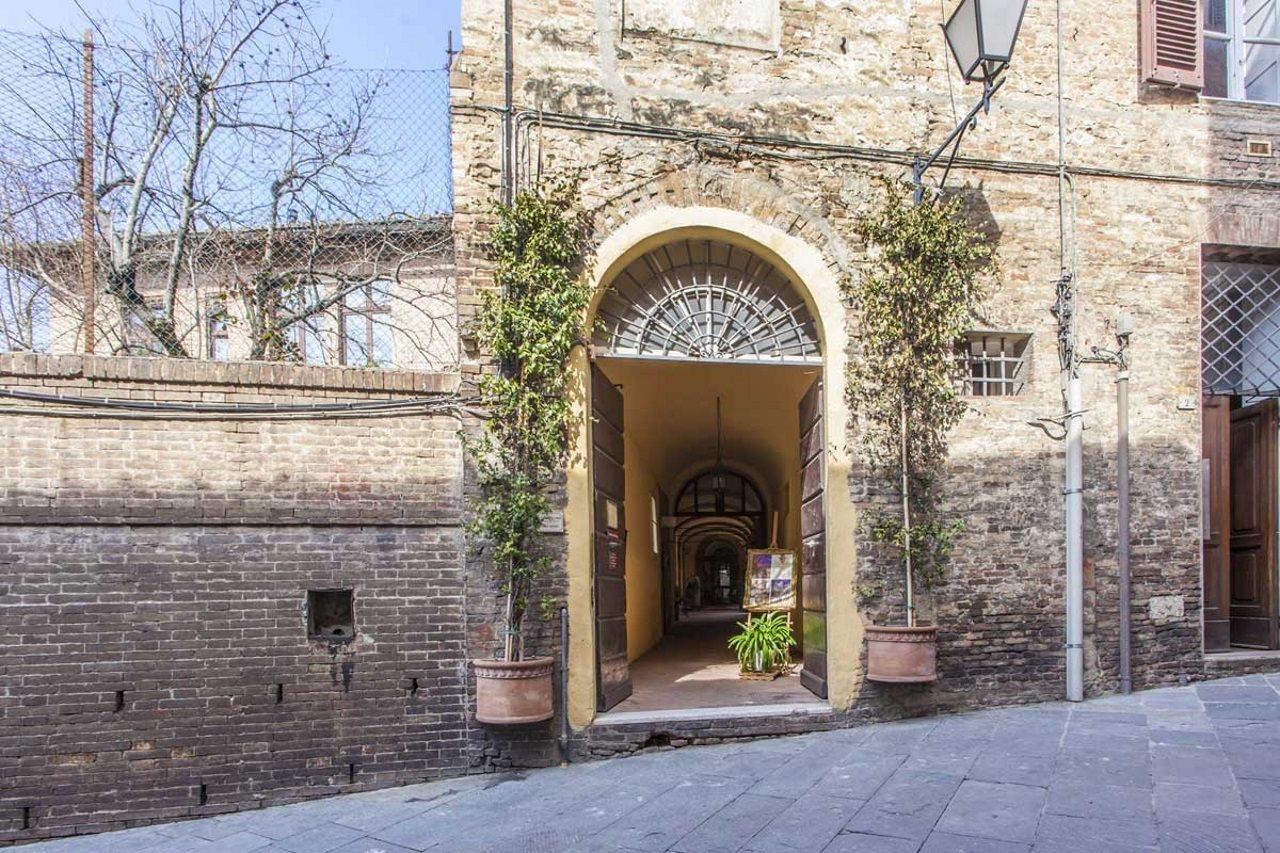 Il Chiostro Del Carmine